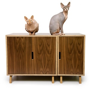 casa de mascotas. mueble para gatos de diseño . Casa con mascotas ModesnistCat. Diseño de Crystal Gregory