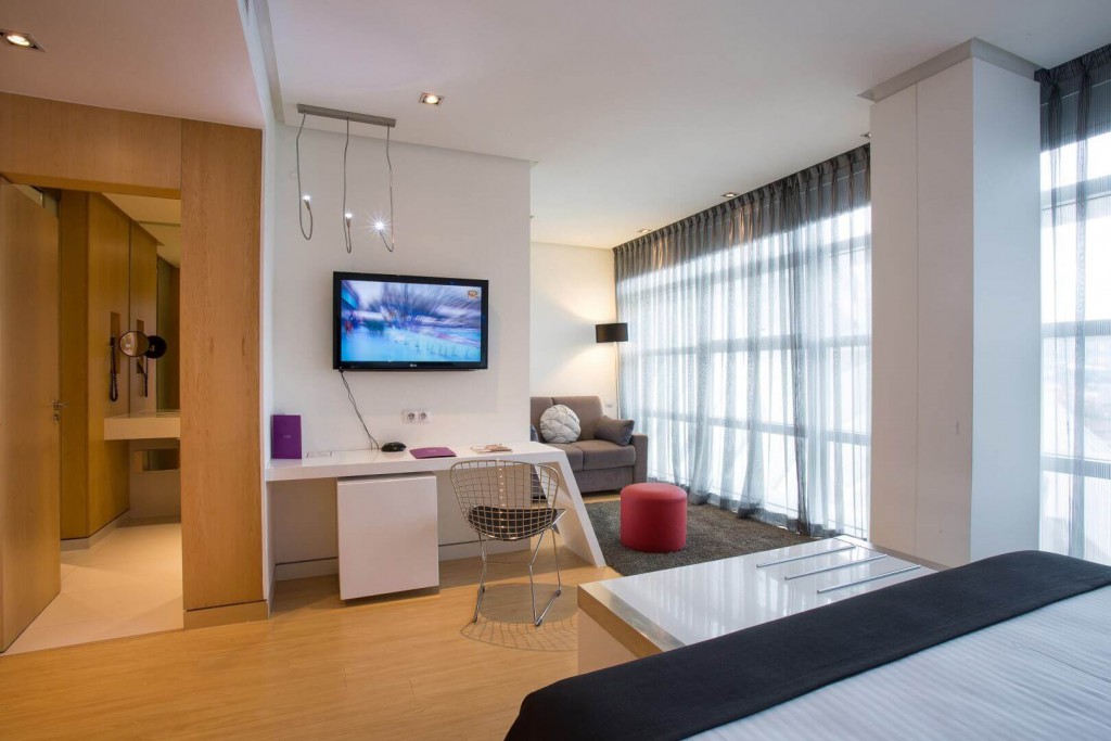 Hotel Ayre_junior suite. Santiago Calatrava. Trivago. 10Deco