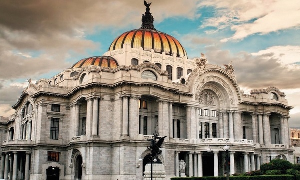  Palacio de Bellas Artes de México.