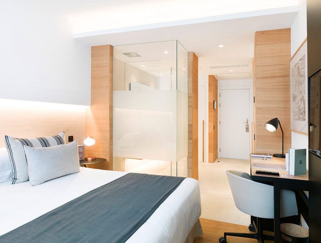 hotel-in-palma-nakar-st-room-Diseño Marga Rotger Nakar Hotel con tecnología Jung