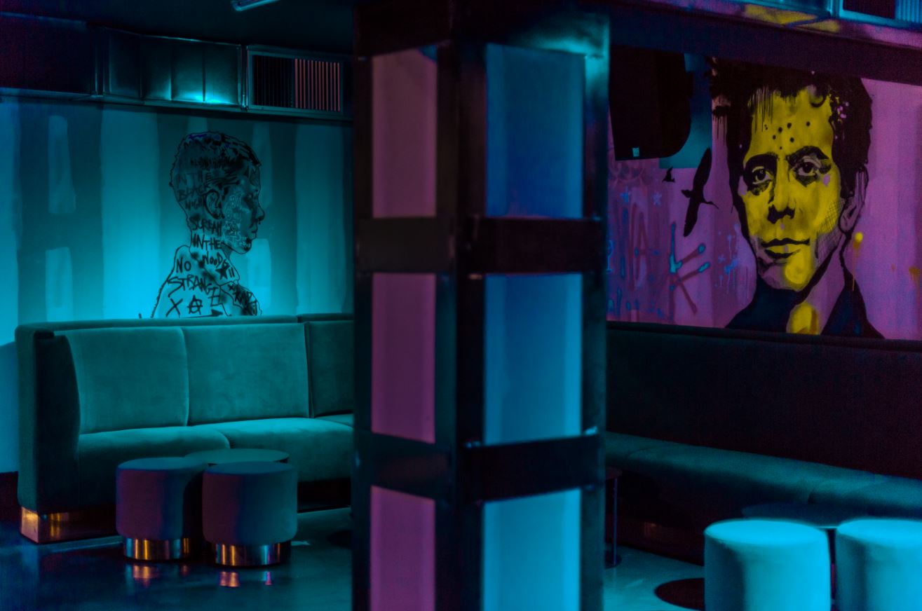 discoteca-blackhaus madrid-cuarto-interior-diseno-graffitis