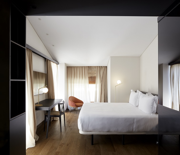 one-shot-hotels-nonna-design-d-zarzoso- One Shot Mercat 09 Valencia. Interiorismo de Nonna Designprojects. Detalle habitaciones hotel